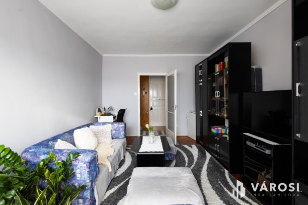 Tip-top lak�s a Budapest k�r�ton