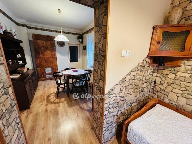 Tiszaberceli 85 nm-es h�z elad�