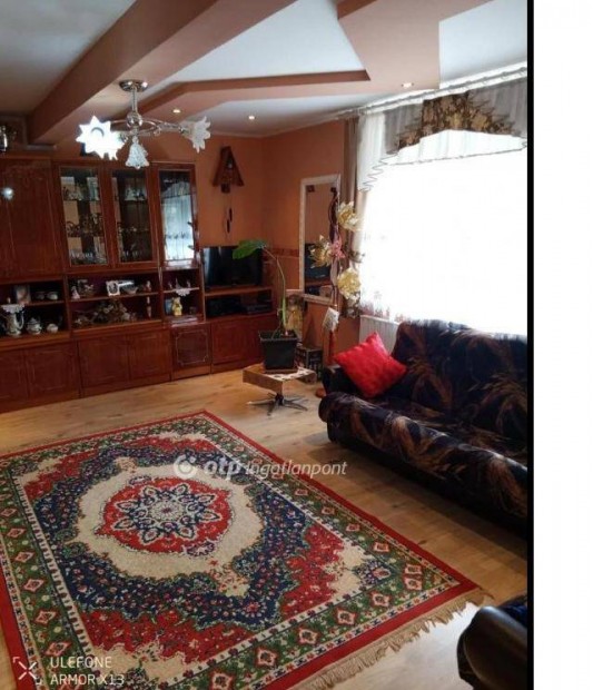 Tiszaf�ldv�ri 127 nm-es h�z elad� #4916085