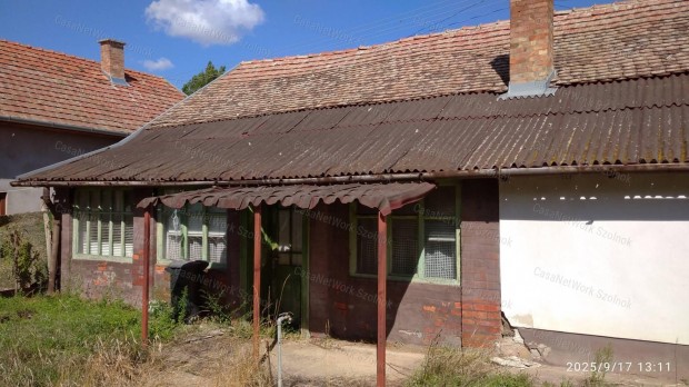 Tiszaf�ldv�ron elad� fel�j�tand� kertes csal�di h�z!