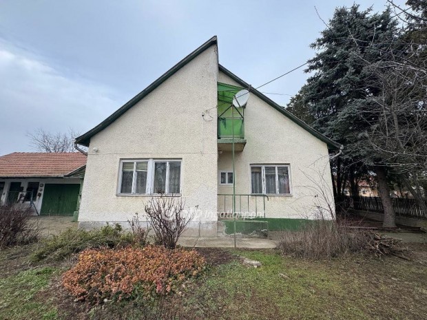 Tiszaf�redi 124 nm-es h�z elad�