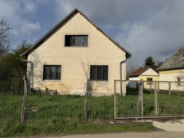 Tiszaf�redi 156 nm-es h�z elad�