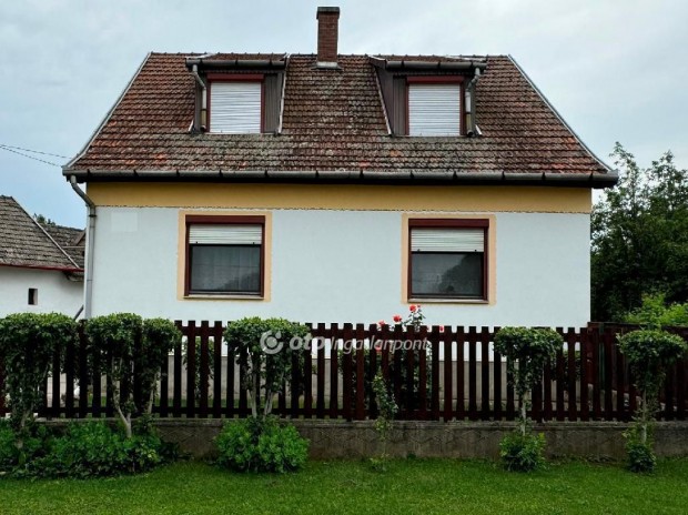 Tiszaf�redi elad� 158 nm-es h�z