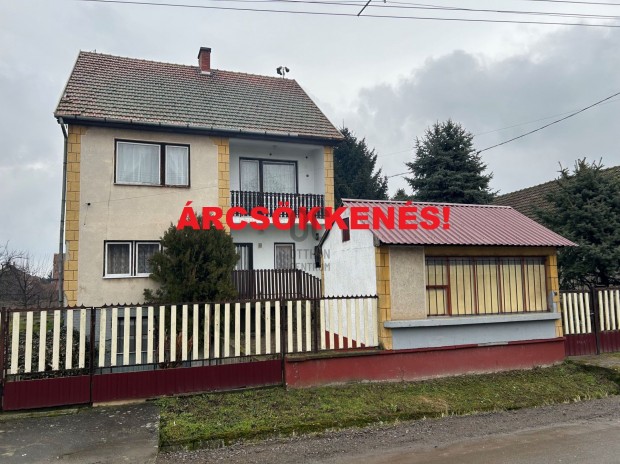 Tiszakany�r csal�di h�z