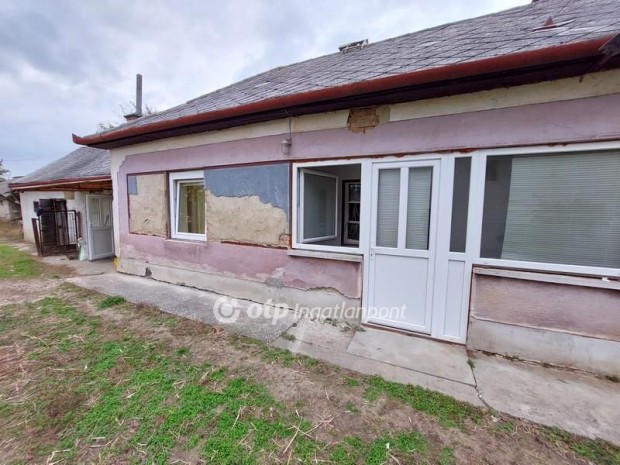 Tiszakar�di elad� 61 nm-es h�z