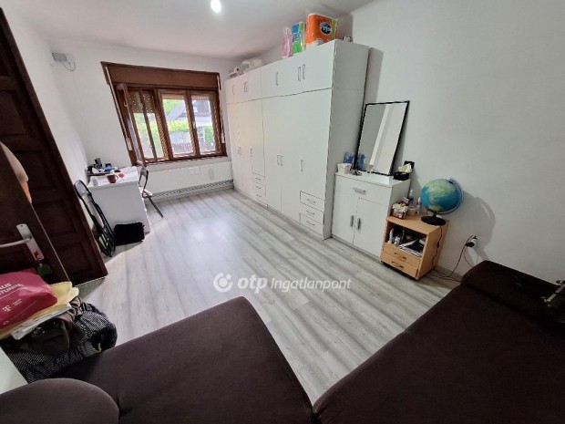 Tiszak�cskei 40 nm-es h�z elad�