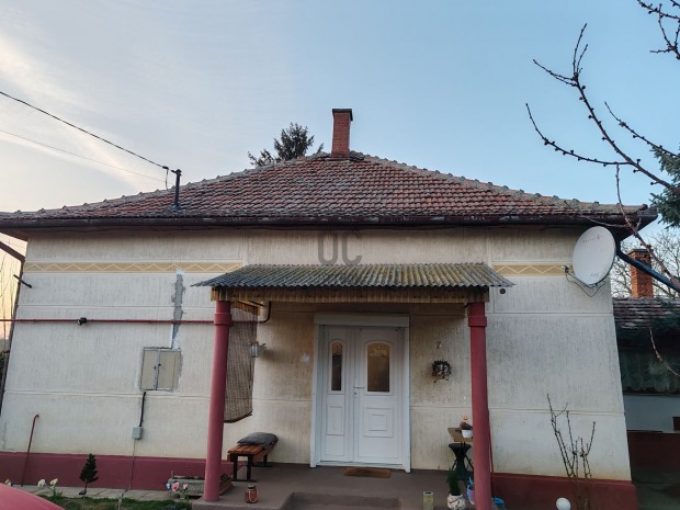 Tiszap�sp�kiben csal�di h�z elad�!