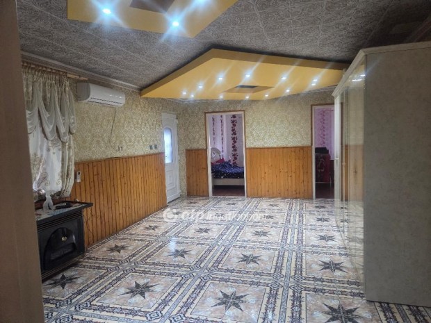 Tiszap�sp�kii 141 nm-es h�z elad�