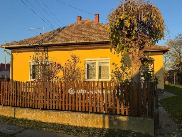 Tiszasz�l�si 79 nm-es h�z elad�