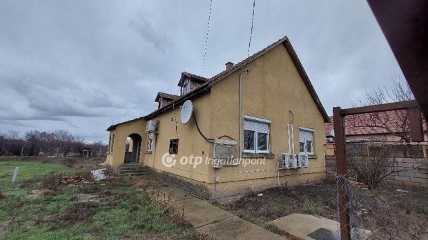 Tiszateny�i 88 nm-es h�z elad�