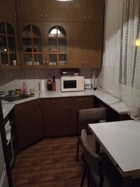 Tiszaújvárosban kiadó 3 szobás lakás!