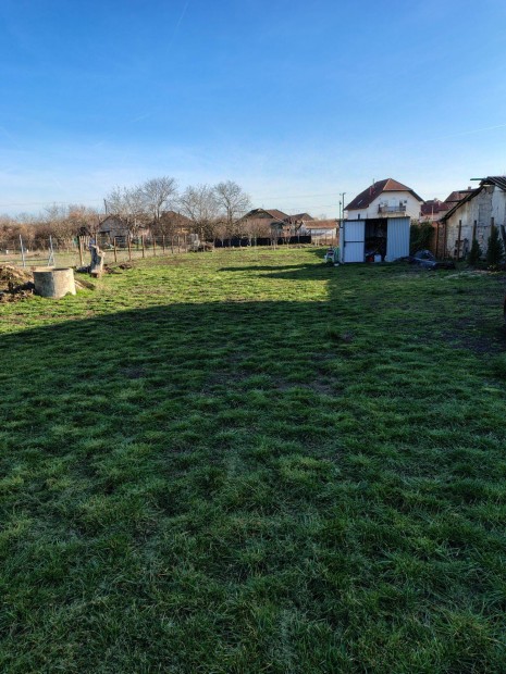 Tiszav�rkonyon �p�t�si telek elad�