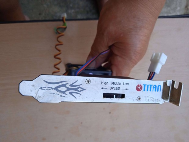 Titan Technology , 12V DC univerzlis , llthat CPU ht