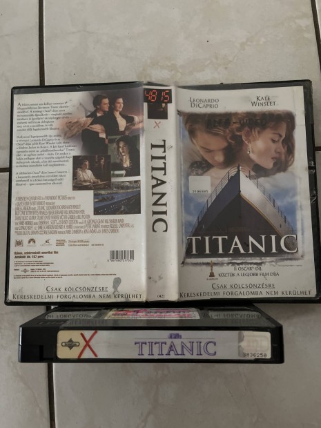 Titanic vhs.  