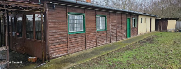 T� mellett, vend�gl�t�, �zlethelyis�g, bolt Elad�