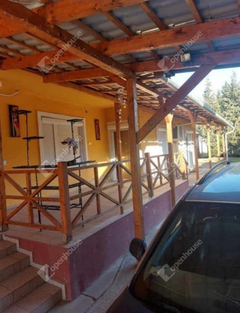 Tóalmási eladó 90 nm-es ház