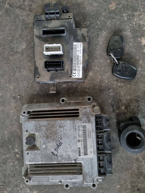 Többféle Renault Trafic Opel Vivaro 1.9dci 2.0dci 2.5dci ecu és uch v