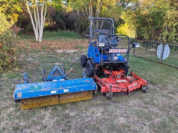 Többfunkciós fűnyíró traktor eladó!