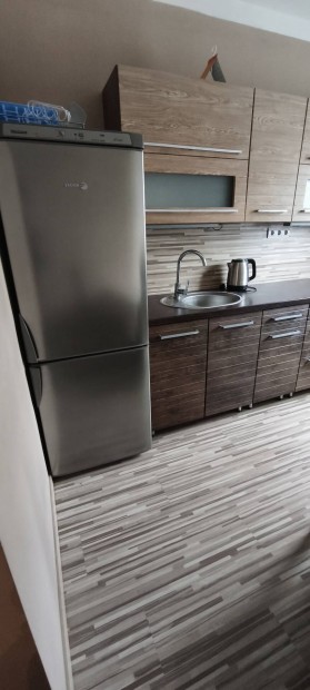 T�c�skert t�ri 1,5 szob�s lak�s kiad�