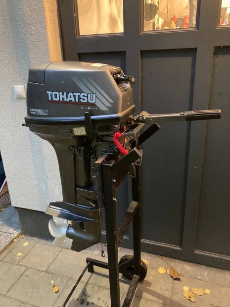 Tohatsu 18 újszerű kétütemű csónakmotor eladó