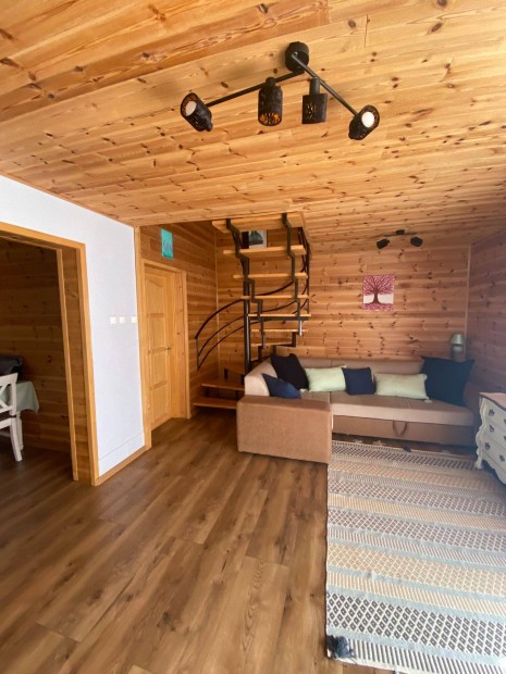 Tokaj szomszédságában, Rakamazon nyaraló eladó!