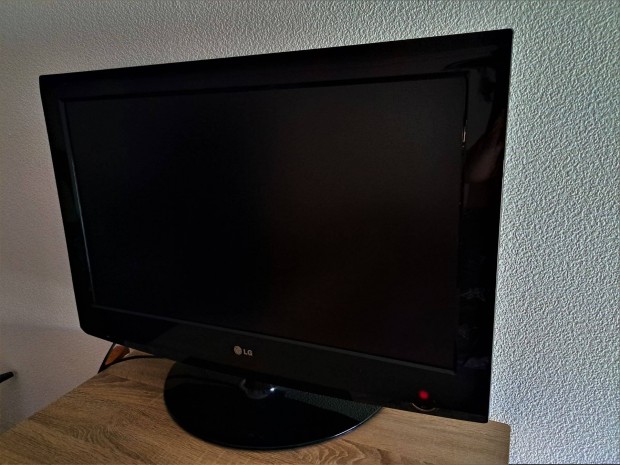 Tkletes llapotban lev LG, 81,3cm-es HD, fekete tv, elad LG TV