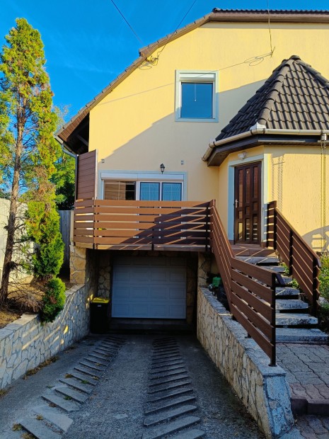 T�k�letes csal�di otthon Gy�mr�n  kert, gar�zs, nyugalom