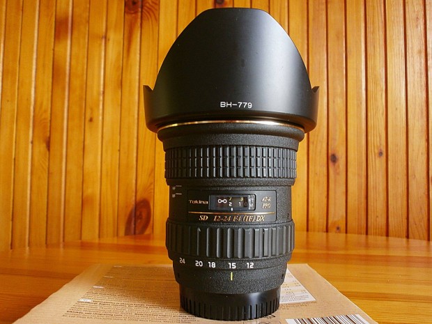 Tokina 12-24mm f4 objektv Nikon vzra Hoya UV szrvel