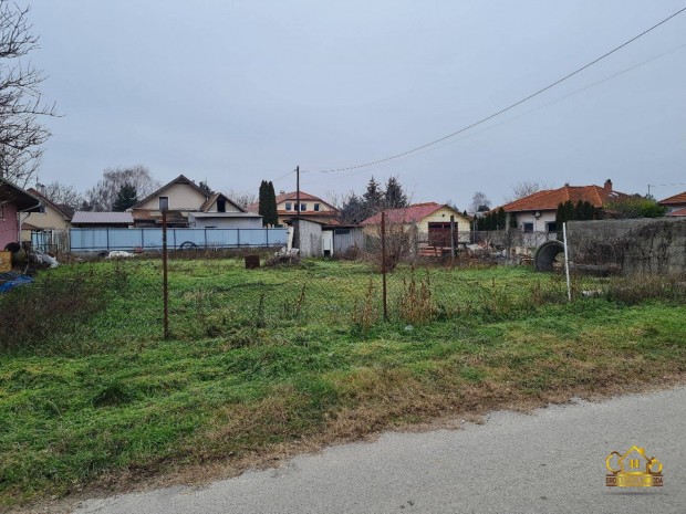 T�k�l, Huszka Jen� utc�ban 550 m2-es �p�t�si telek! 891