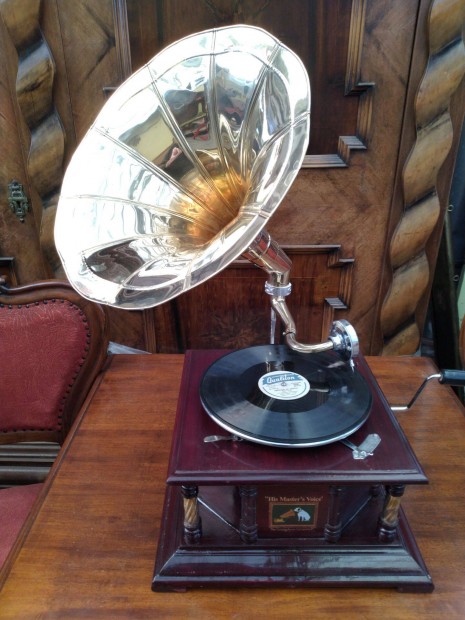 Tlcsres gramofon II