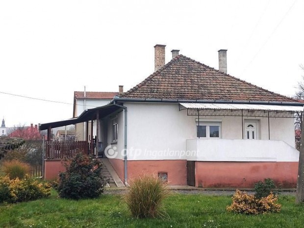 Tolcsvai 98 nm-es h�z elad�