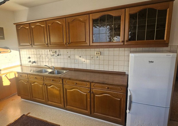 T�lgy frontos konyhab�tor , als�-fels� szekr�ny , 320cm konyha b�tor