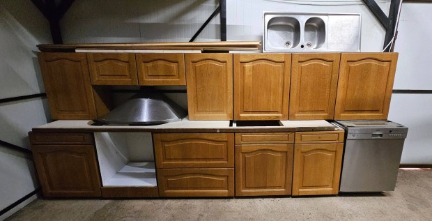 T�lgy frontos konyhab�tor , mosogat�g�p ker�mia f�z�lap s�t� szekr�ny