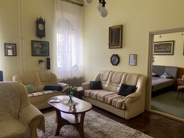 Tolnai elad 179 nm-es laks