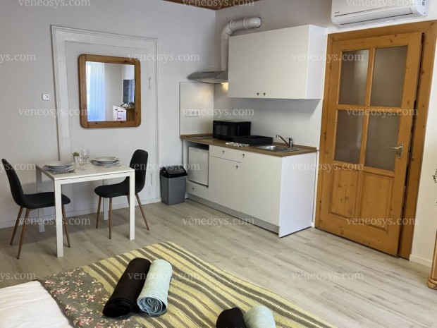 Tolnn 30m2-es, modern, btorozott apartman kiad ! - Tolna