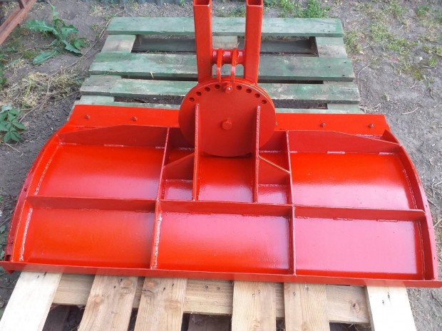 Tol�lap kistraktorhoz elad�