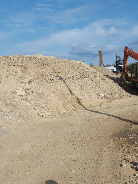 Tlts, tlteni val osztlyozatlan "fali" murva s trt beton Elad!