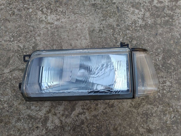 Tolyota Corolla GT bal első fényszóró eladó!
