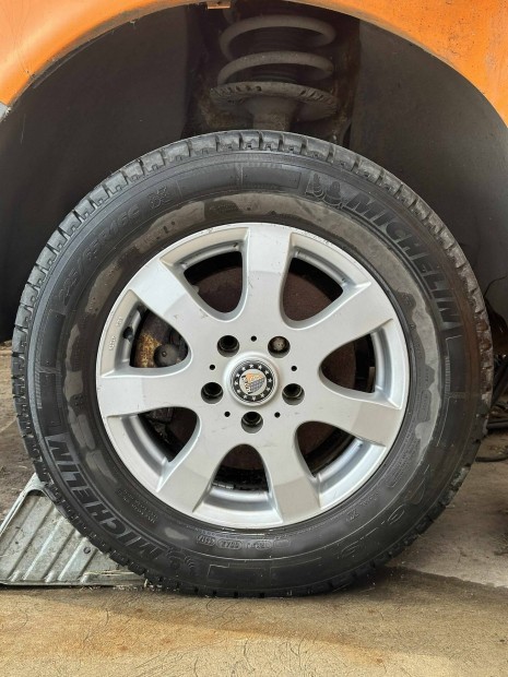Tomason 16" 6.5Jx16H2 ET50 5X120 erősített alufelni szett C-s gumival!
