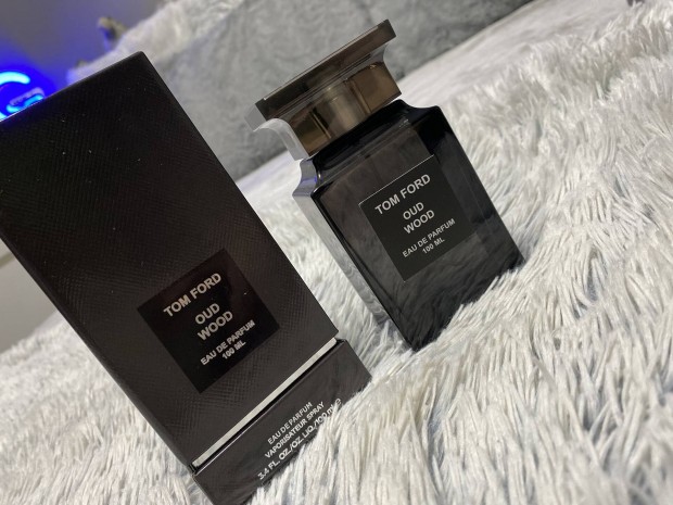 Tomford Oud Wood 100ml parfm j