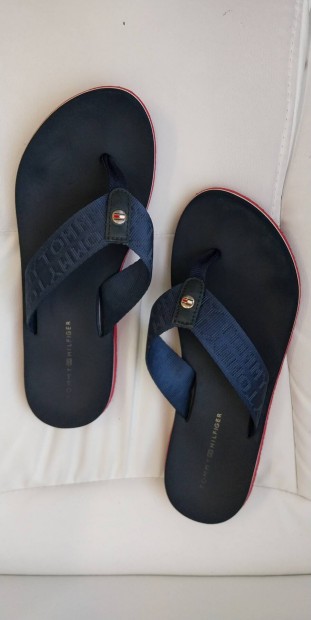 Tommy Hilfiger 39-es kék papucs