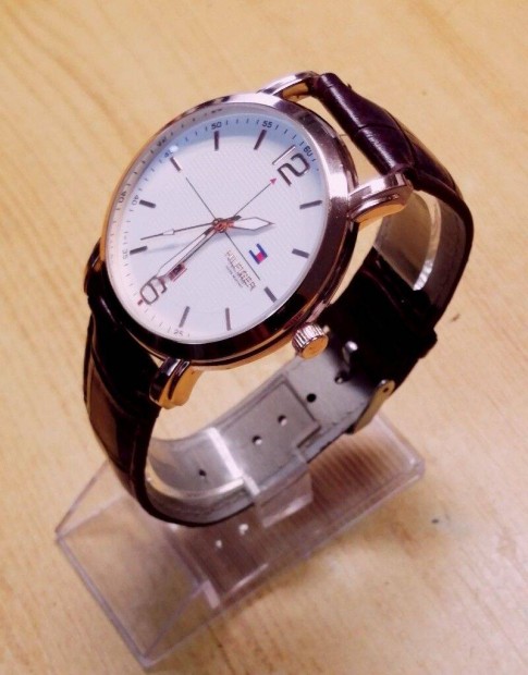 Tommy Hilfiger 4434 Watch Aranyozott tokban, krokodil mints varrott