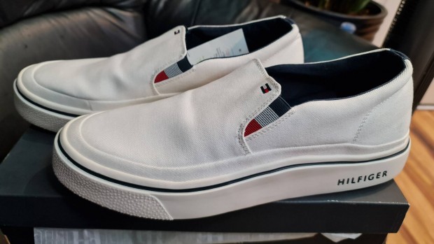 Tommy Hilfiger cip (j) (44) elad!