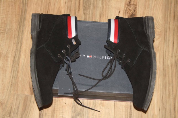 Tommy Hilfiger frfi cip /eredeti /43as j