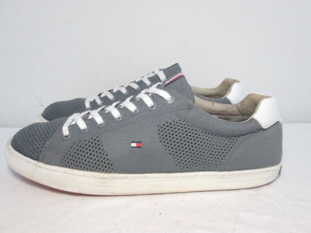 Tommy Hilfiger frfi sportos flcip 45-s