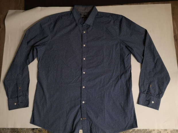Tommy Hilfiger ing XXL méretű