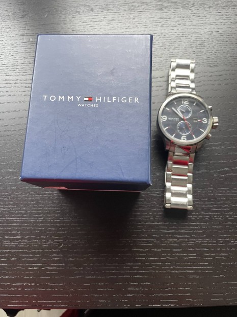 Tommy Hilfiger karra