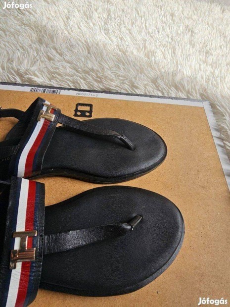 Tommy Hilfiger ni szandl laksban problt 40-es mret eredeti 25, 5