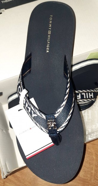 Tommy Hilfiger papucs 41 es