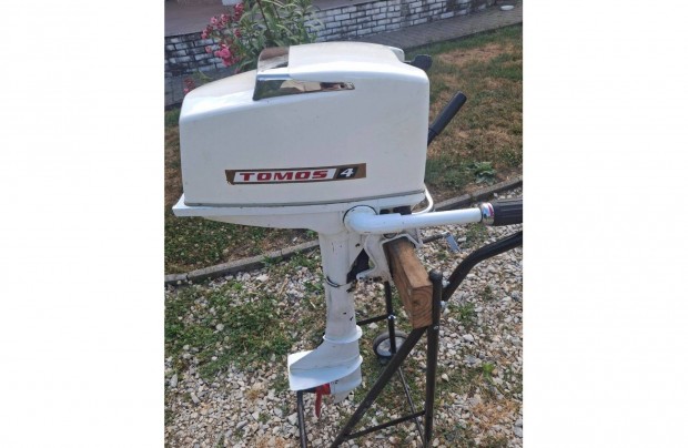 Tomos 4-es csnakmotor elad